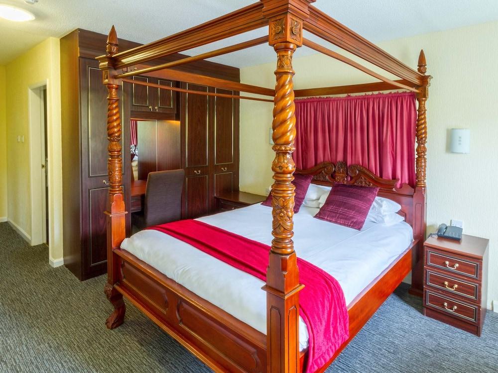 Springfield Hotel & Health Club Halkyn Экстерьер фото